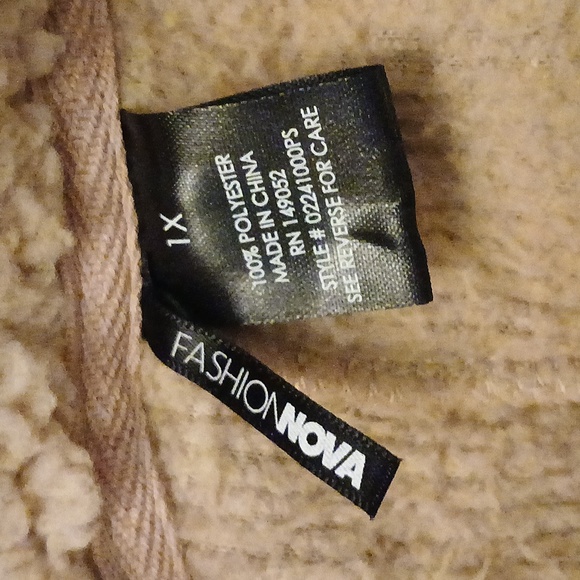 Fashion Nova Teddy Bear Romper Size 1X - Picture 3 of 3